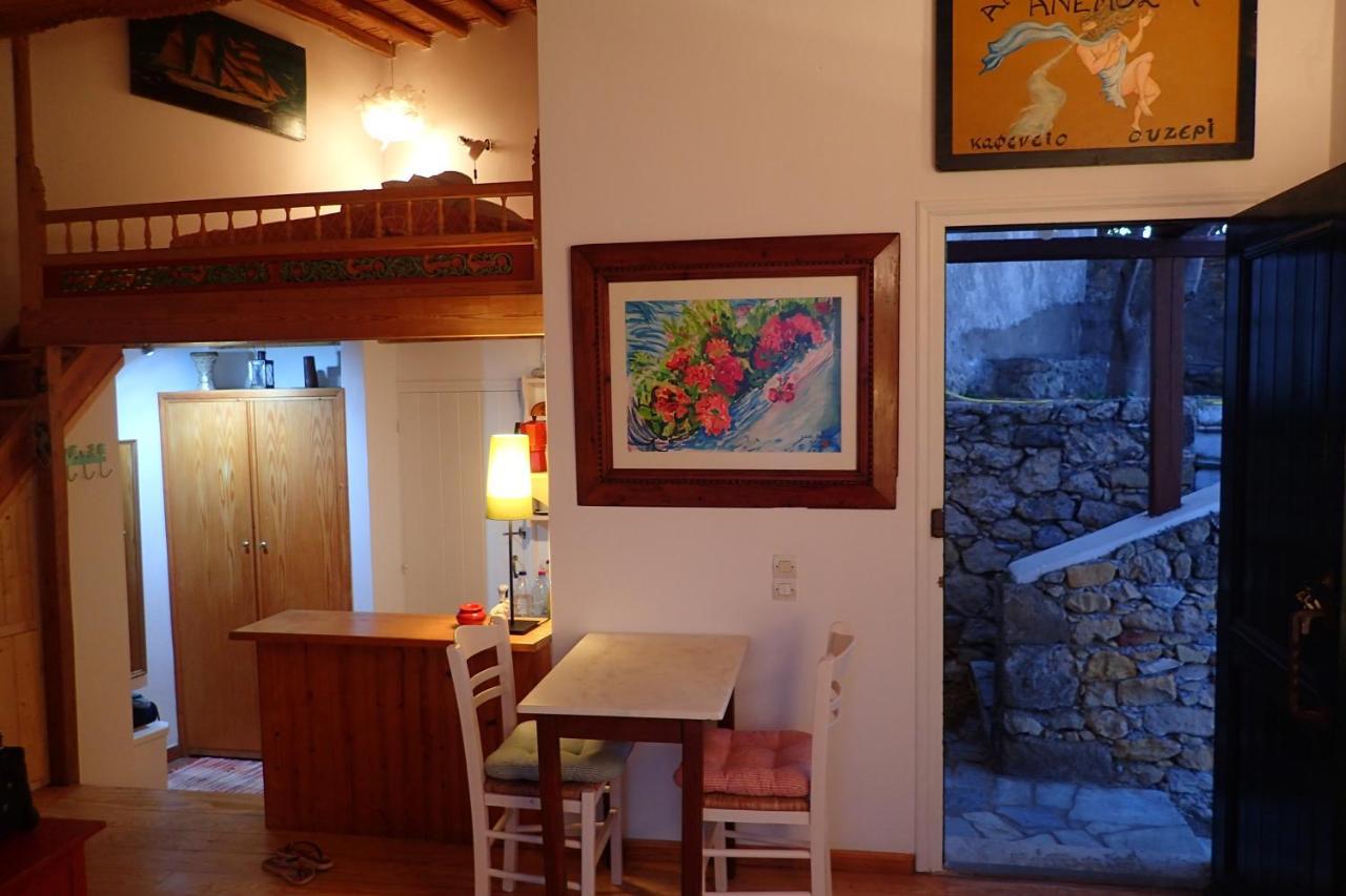 Eastern Wind Home Skyros Exterior photo